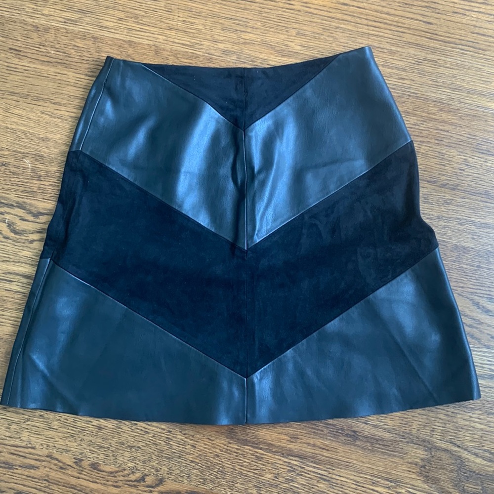 Zara A-line faux leather and suede skirt